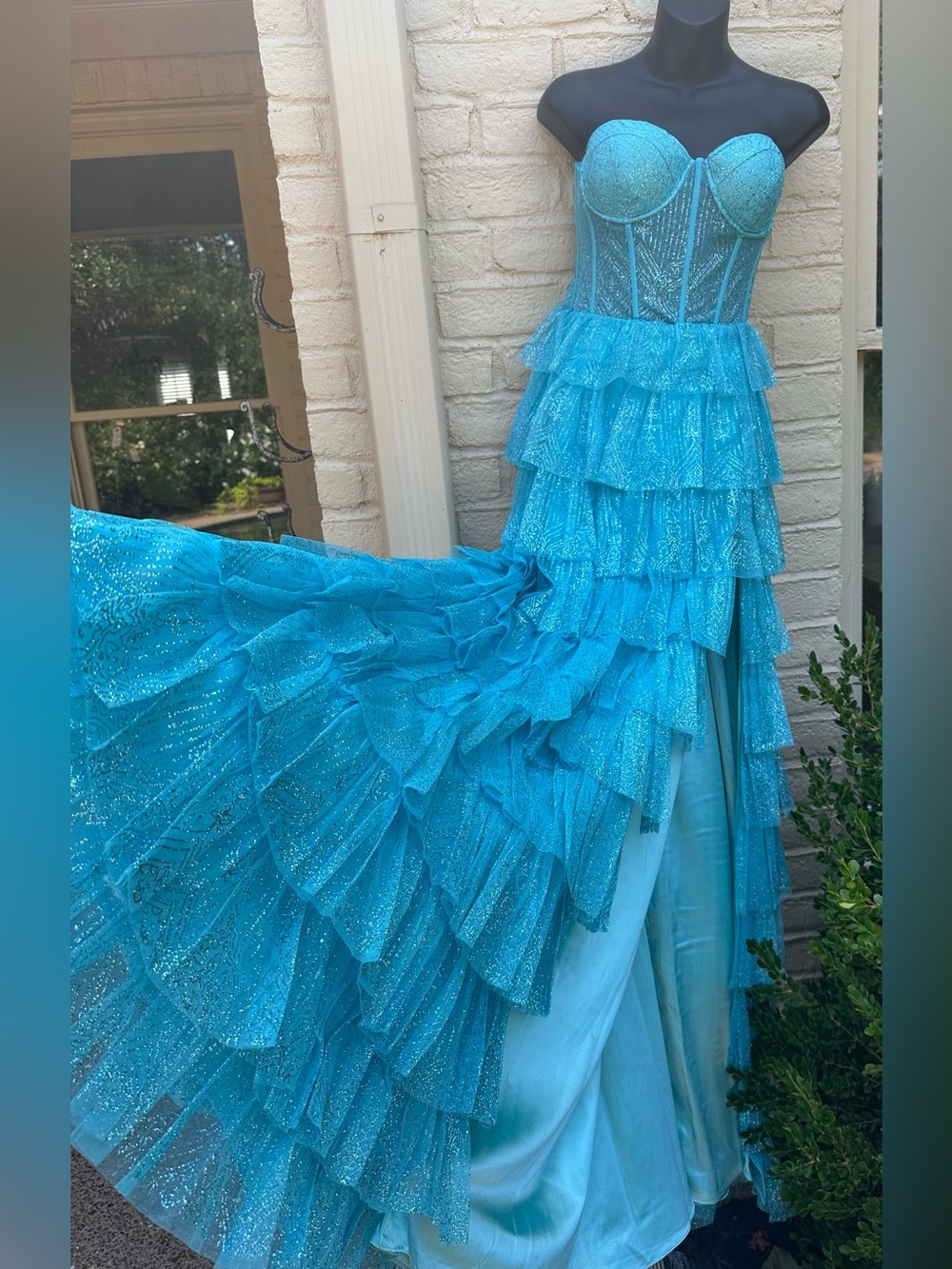 $1000 NEW GORGEOUS JOVANI TURQUOISE TIERED RUFFLE STUNNING SPARKING GOWN / DRESS